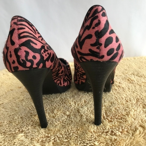 BCBGeneration Pink/Black Pattern Heels - Picture 4 of 8